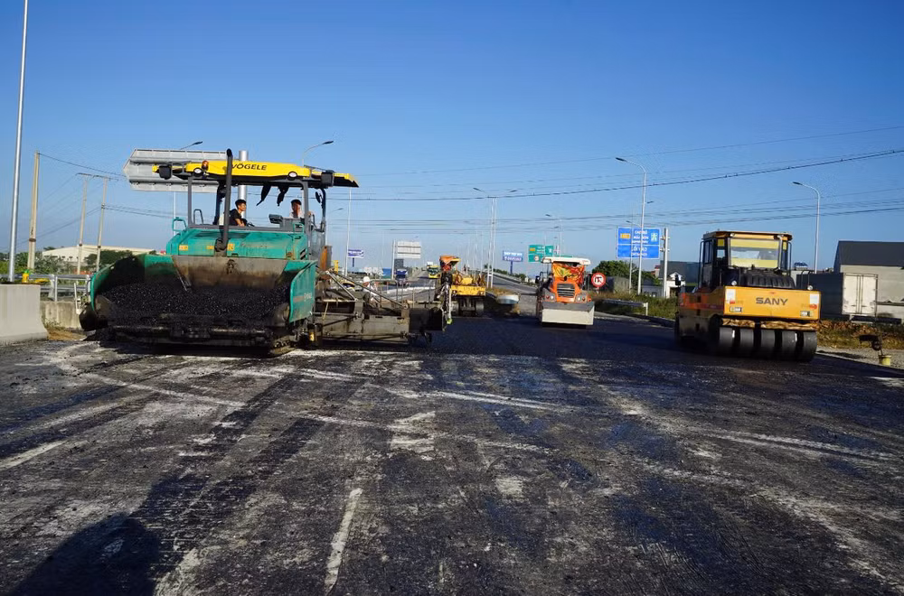 Doanh nghiệp xây dựng Xuân Trường huy động tối đa phương tiện đẩy nhanh tiến đô thi công.