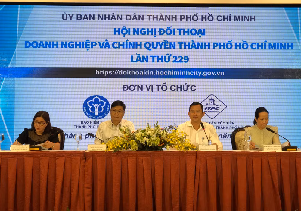 Quang cảnh hội nghị Đối thoại doanh nghiệp-chính quyền.