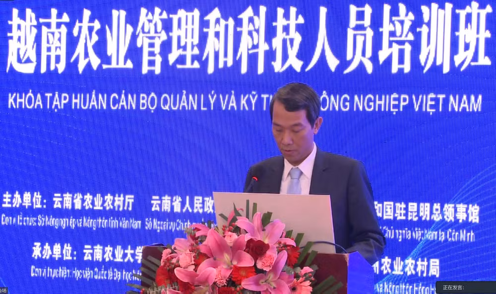Tổng Lãnh sự Nguyễn Trung Hiếu phát biểu tại lễ khai mạc Khóa tập huấn.