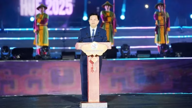 Phó Thủ tướng Chính phủ Mai Văn Chính phát biểu chỉ đạo tại chương trình.