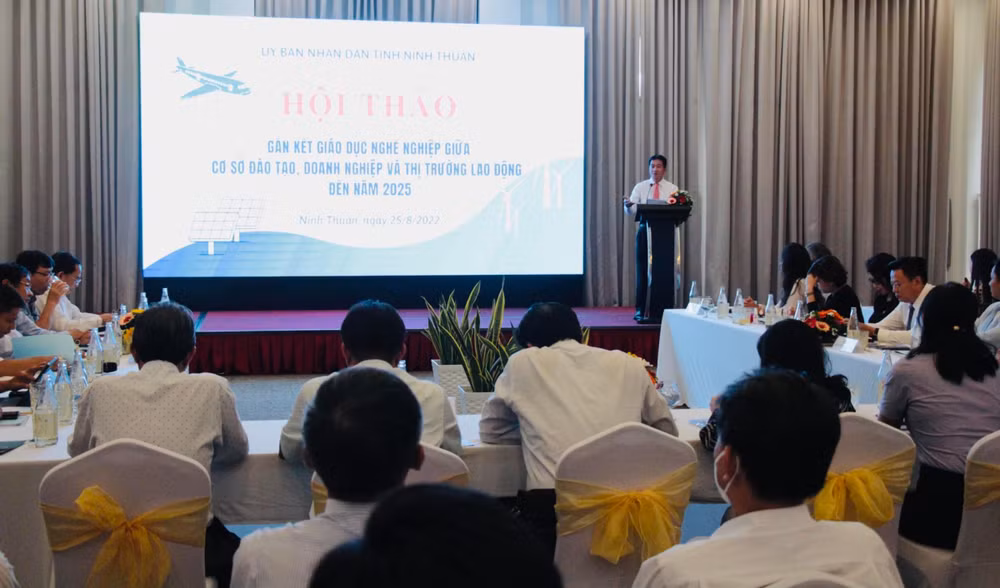 Quang cảnh buổi hội thảo.