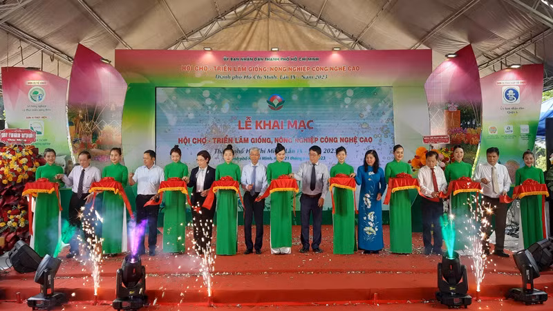 Nghi thức khai mạc Hội chợ-Triển lãm giống, nông nghiệp công nghệ cao Thành phố Hồ Chí Minh năm 2023.