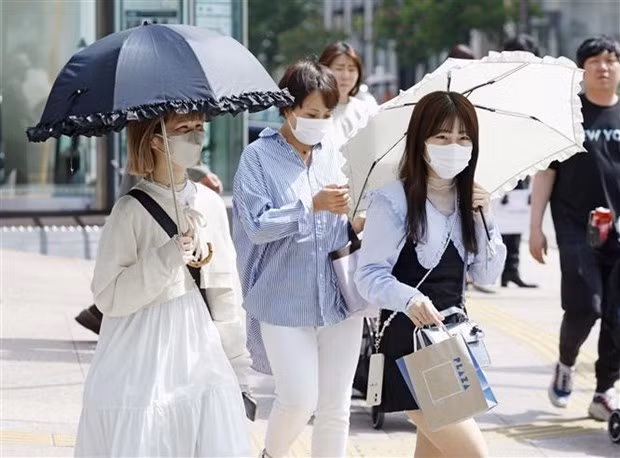 Nắng nóng tại Nhật Bản. (Ảnh: Kyodo/TTXVN)