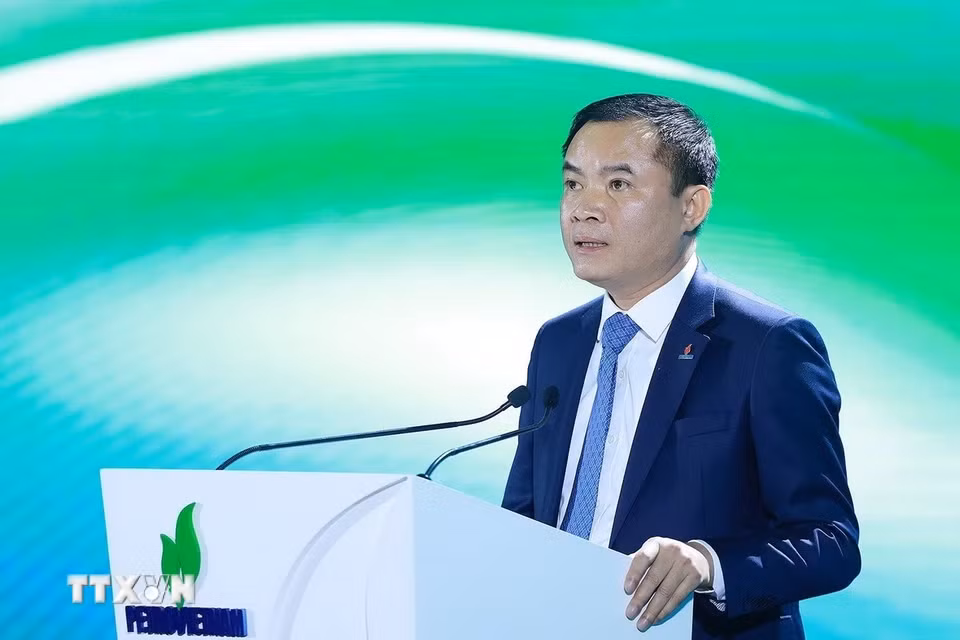 Tổng giám đốc Tập đoàn Dầu khí quốc gia Việt Nam Lê Ngọc Sơn báo cáo kết quả thực hiện nhiệm vụ.