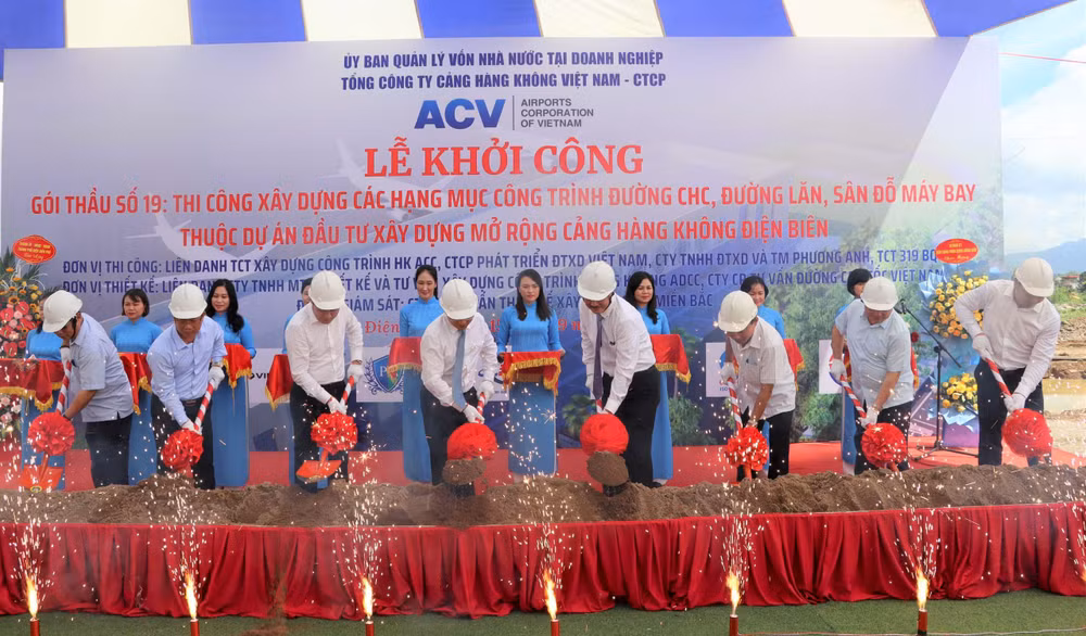 Lễ khởi công.