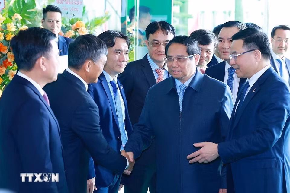 Thủ tướng Phạm Minh Chính đến dự Hội nghị triển khai vụ năm 2025 của ngành dầu khí.