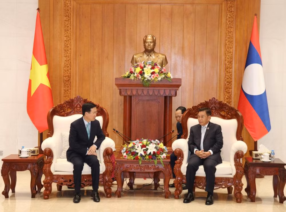 Chủ tịch Quốc hội Lào Saysomphone Phomvihane (phải) tiếp đồng chí Võ Văn Thưởng, Ủy viên Bộ Chính trị, Thường trực Ban Bí thư. Chủ tịch Quốc hội Lào Saysomphone Phomvihane (phải) tiếp đồng chí Võ Văn Thưởng, Ủy viên Bộ Chính trị, Thường trực Ban Bí thư.