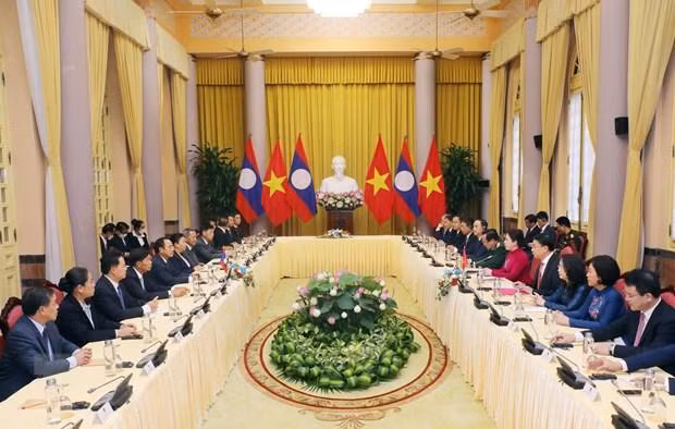 Phó Chủ tịch nước Võ Thị Ánh Xuân hội đàm với Phó Chủ tịch nước Lào Bounthong Chitmany. (Ảnh: TTXVN) Phó Chủ tịch nước Võ Thị Ánh Xuân hội đàm với Phó Chủ tịch nước Lào Bounthong Chitmany. (Ảnh: TTXVN)