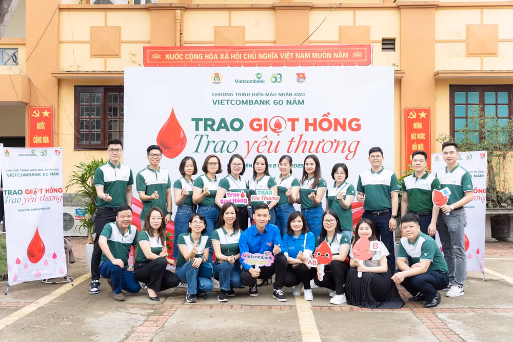 Hiến máu.