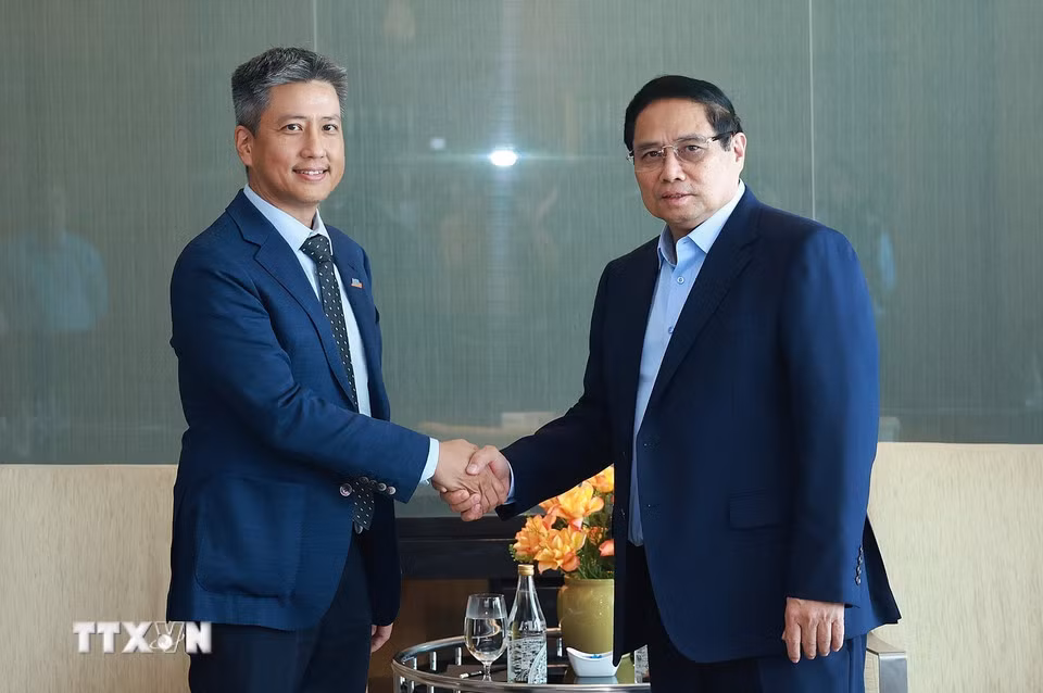 Thủ tướng Phạm Minh Chính tiếp ông Kulachet Dharachandra - Tổng Giám đốc Công ty Trách nhiệm hữu hạn Hóa dầu Long Sơn (Thái Lan). (Ảnh:TTXVN)