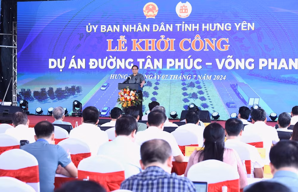 Tại buổi lễ khởi công, Thủ tướng yêu cầu tỉnh Hưng Yên tiếp tục tập trung hoàn thành nhanh việc giải phóng phần mặt bằng còn lại, làm tốt công tác tái định cư.