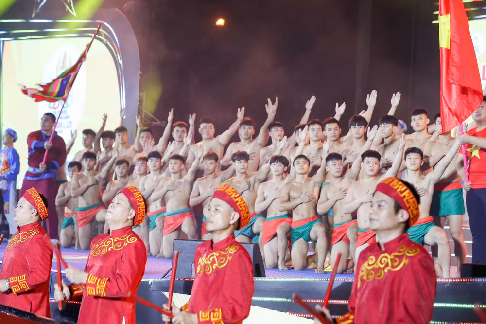 Các tiết mục gợi lên hào khí hướng tới SEA Games 32. Các tiết mục gợi lên hào khí hướng tới SEA Games 32.
