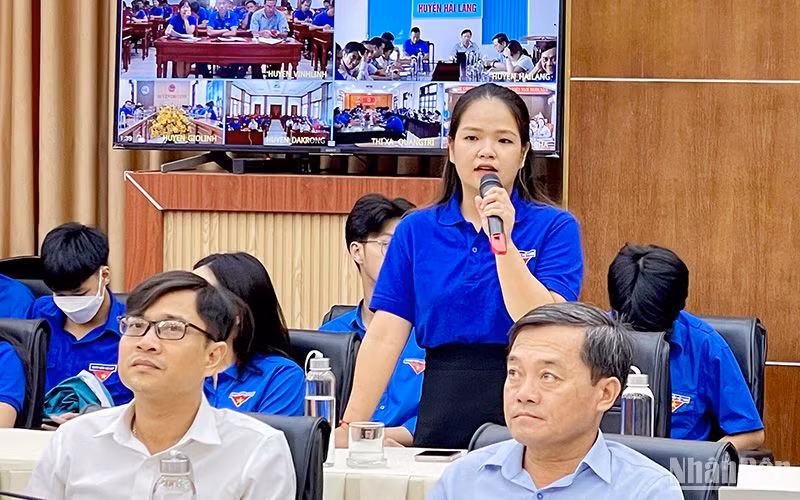 Đoàn viên Hoài Thương gửi kiến nghị đến Chủ tịch Ủy ban nhân dân tỉnh Quảng Trị Võ Văn Hưng. Đoàn viên Hoài Thương gửi kiến nghị đến Chủ tịch Ủy ban nhân dân tỉnh Quảng Trị Võ Văn Hưng.