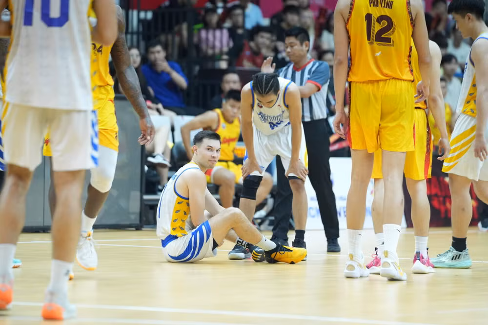 Vincent Nguyễn dính chấn thương. (Ảnh: VBA) Vincent Nguyễn dính chấn thương. (Ảnh: VBA)