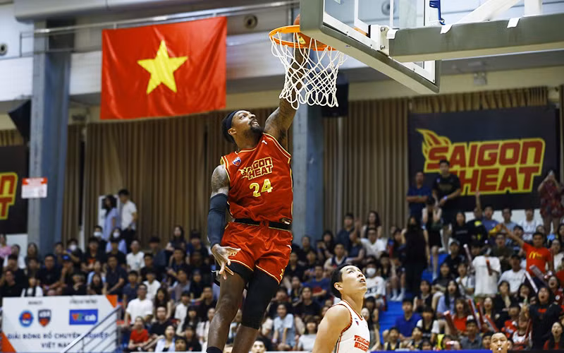 Kentrell Barkley vẫn là đầu tàu ghi điểm của Saigon Heat.