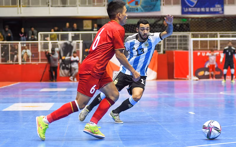 Đội tuyển futsal Việt Nam tạo được nhiều cơ hội trước đối thủ mạnh. (Ảnh: VFF)