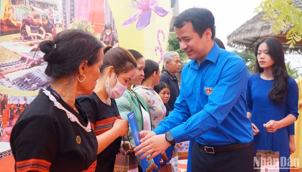 Tuổi trẻ Việt Nam chung tay xây dựng nông thôn mới ảnh 2 Tuổi trẻ Việt Nam chung tay xây dựng nông thôn mới ảnh 2
