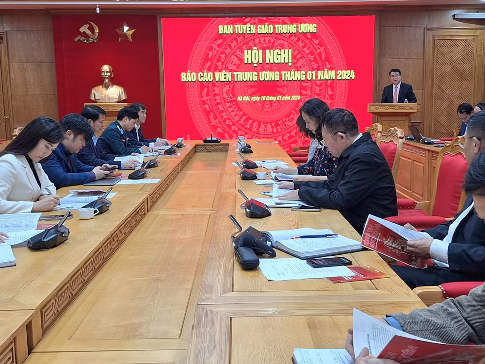 Quang cảnh hội nghị báo cáo viên Trung ương tại điểm cầu trụ sở Ban Tuyên giáo Trung ương.