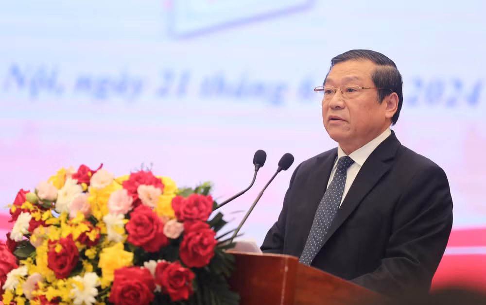 Đồng chí Lại Xuân Môn phát biểu tại buổi lễ ra mắt sách của Tổng Bí thư.