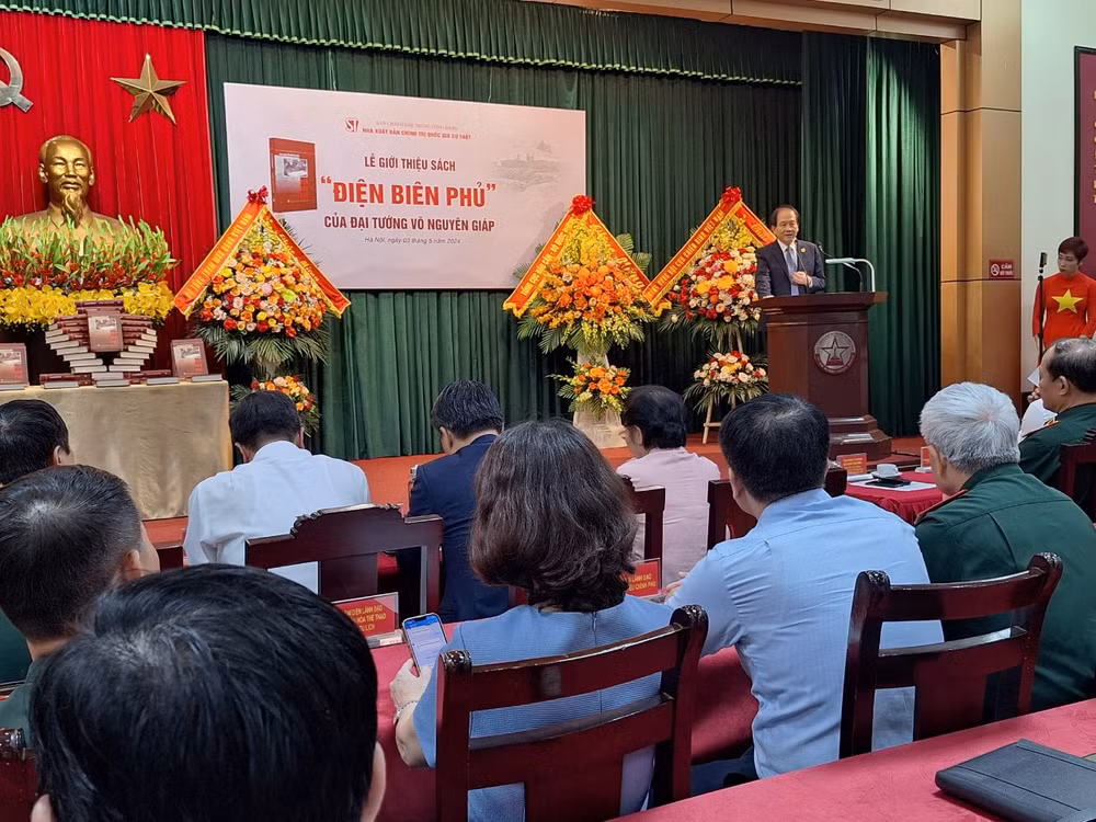 Ra mắt sách “Điện Biên Phủ” của Đại tướng Võ Nguyên Giáp