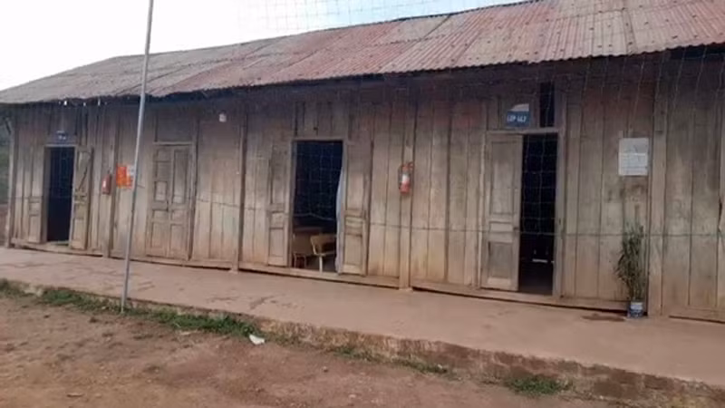 Một điểm trường còn nhiều phòng học bán kiên cố ở xã Tà Tổng huyện Mường Tè. Một điểm trường còn nhiều phòng học bán kiên cố ở xã Tà Tổng huyện Mường Tè.