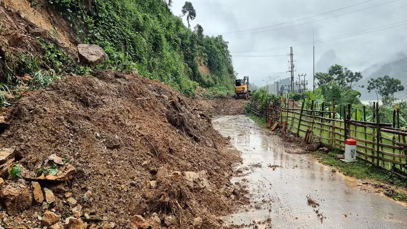 Ban chỉ huy phòng, chống thiên tai và tìm kiếm cứu nạn huyện Than Uyên chỉ đạo các lực lượng khẩn trương ứng phó khắc phục thiệt hại. Ban chỉ huy phòng, chống thiên tai và tìm kiếm cứu nạn huyện Than Uyên chỉ đạo các lực lượng khẩn trương ứng phó khắc phục thiệt hại.