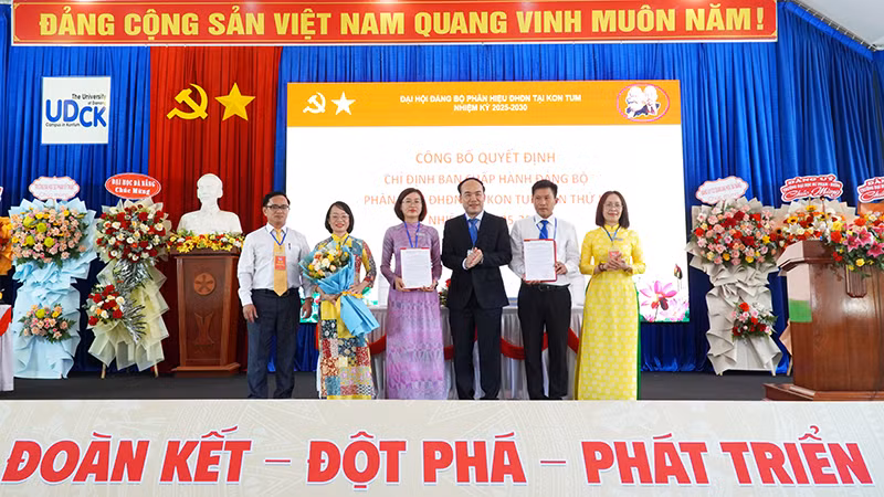 Chỉ định Ban chấp hành Đảng bộ phân hiệu khóa IV, nhiệm kỳ 2025-2030. Chỉ định Ban chấp hành Đảng bộ phân hiệu khóa IV, nhiệm kỳ 2025-2030.