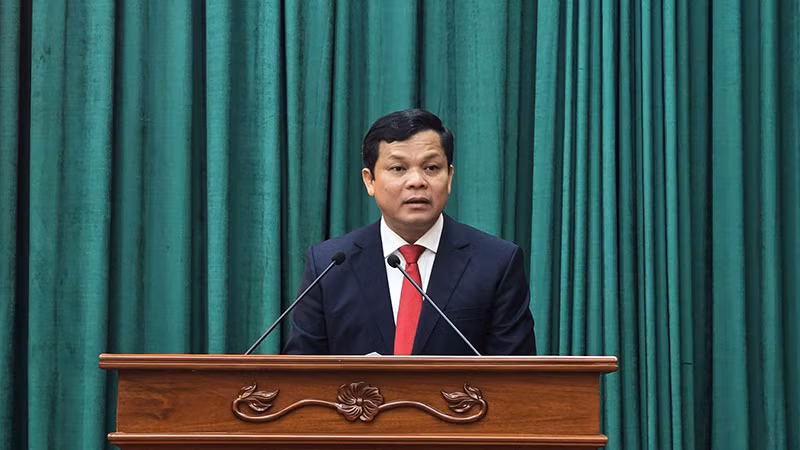 Đồng chí Nguyễn Đức Tuy phát biểu nhận nhiệm vụ.