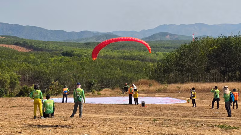 Các trọng tài chấm điểm cho phi công. Các trọng tài chấm điểm cho phi công.