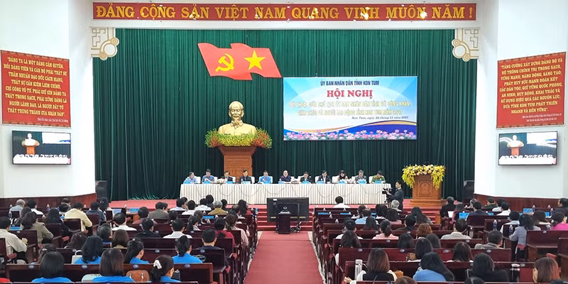 Quang cảnh hội nghị.