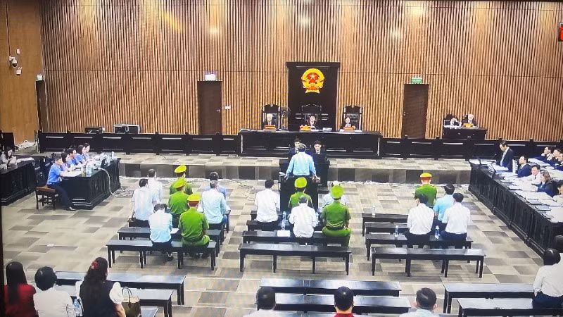 Bị cáo Hoàng Quốc Vượng khi bị xét hỏi tại tòa.