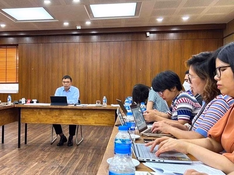 Chủ tịch Hội Kiến trúc sư Việt Nam Phan Đăng Sơn trả lời các câu hỏi của báo chí.