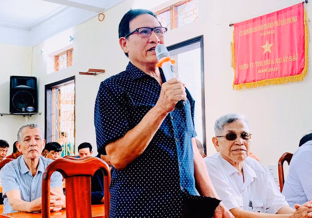 Người dân phường Tràng Cát kiến nghị chính quyền cần kiên quyết giải tỏa các bãi nuôi ngao trái phép. Người dân phường Tràng Cát kiến nghị chính quyền cần kiên quyết giải tỏa các bãi nuôi ngao trái phép.
