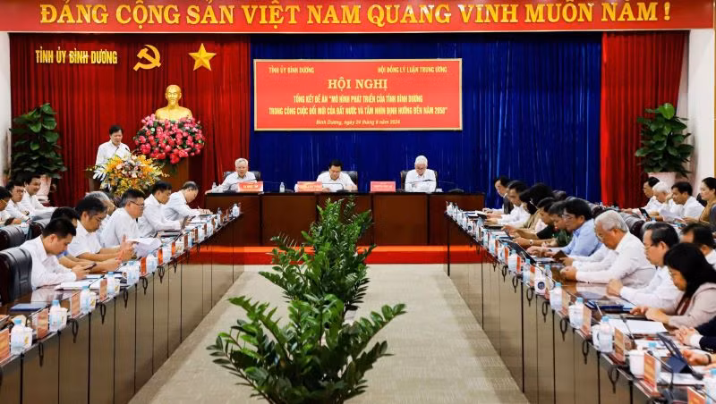 Toàn cảnh hội nghị.