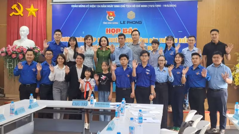 Các gương Công dân trẻ tiêu biểu và Gương mặt trẻ triển vọng tỉnh Bình Dương năm 2024.