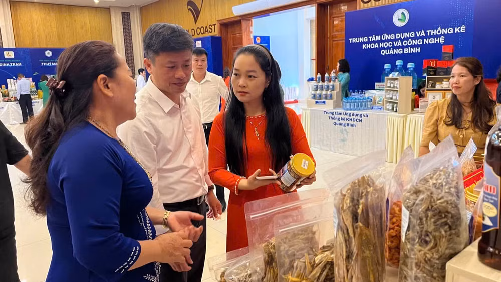 Giới thiệu các sản phẩm ứng dụng khoa học, công nghệ của vùng Bắc Trung Bộ và duyên hải Trung Bộ.