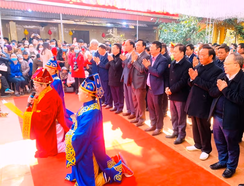 Đọc chúc văn tri ân, tưởng niệm Bà Triệu.