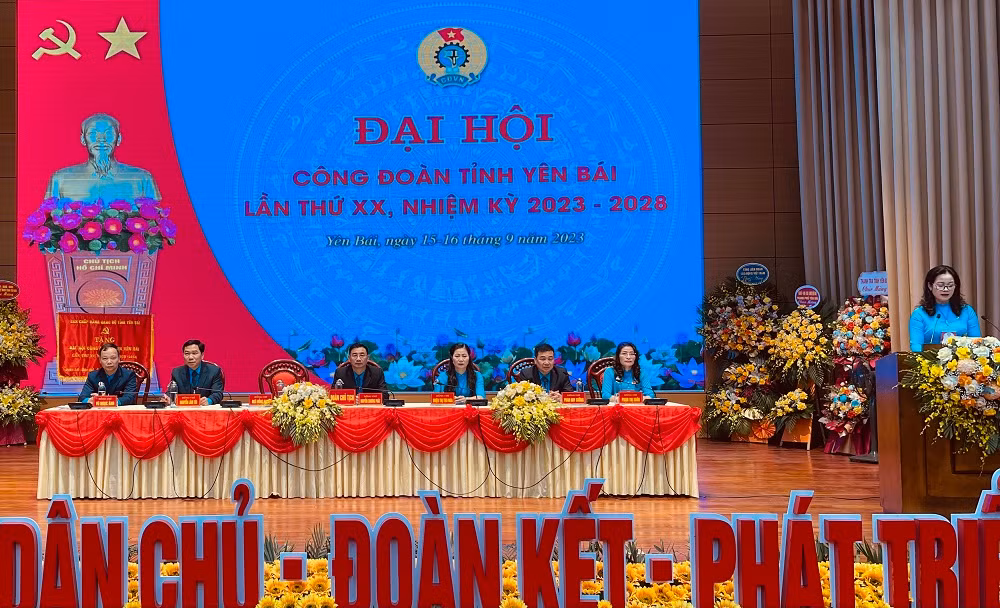 Đoàn chủ tịch Đại hội. Đoàn chủ tịch Đại hội.
