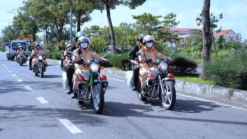 Lực lượng chức năng Công an tỉnh Cà Mau ra quân tuần tra cao điểm trấn áp tội phạm ngay sau lệnh phát động từ lãnh đạo Công an tỉnh.