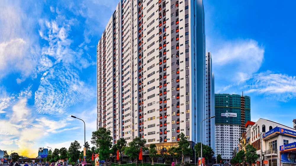Khu chung cư mới trên địa bàn phường Đồng Quốc Bình (quận Ngô Quyền) được xây dựng trên nền các chung cư cũ nát. Khu chung cư mới trên địa bàn phường Đồng Quốc Bình (quận Ngô Quyền) được xây dựng trên nền các chung cư cũ nát.