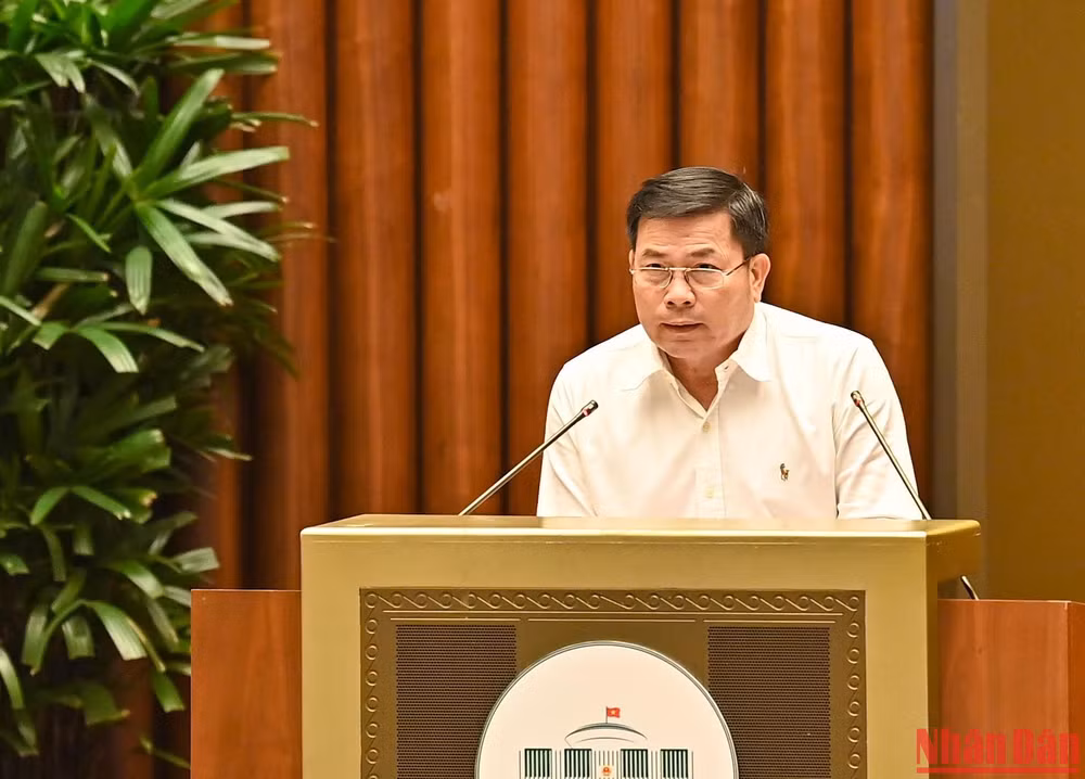 Phó Tổng Thanh tra Chính phủ Trần Văn Minh trình bày tham luận tại phiên họp. Phó Tổng Thanh tra Chính phủ Trần Văn Minh trình bày tham luận tại phiên họp.