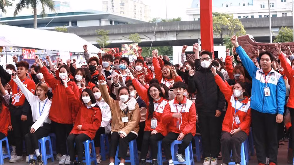 Ngày hội thu hút sự tham gia của 40 nghìn tình nguyện viên ở các điểm cầu trên cả nước. Ngày hội thu hút sự tham gia của 40 nghìn tình nguyện viên ở các điểm cầu trên cả nước.
