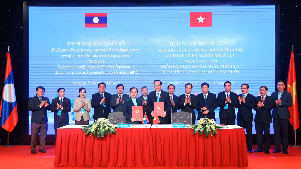 Lễ ký kết tại Hội nghị Bộ trưởng đặc biệt về Lao động, Phúc lợi xã hội và Phát triển nguồn nhân lực Việt Nam-Lào.
