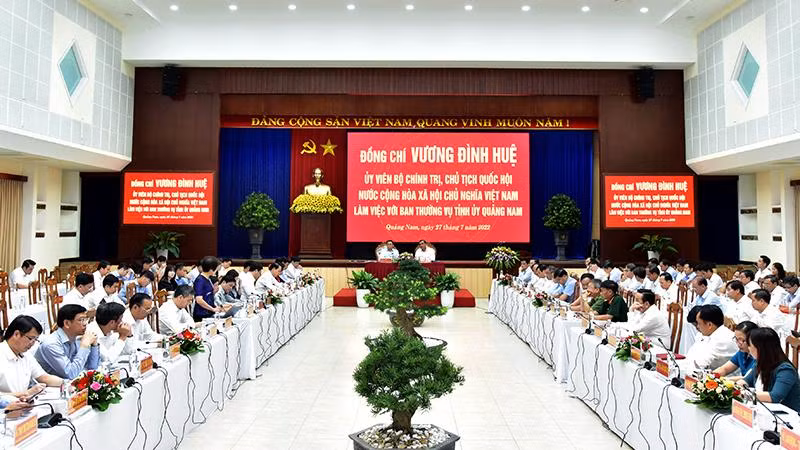 Quang cảnh buổi làm với với Ban Thường vụ Tỉnh ủy Quảng Nam.