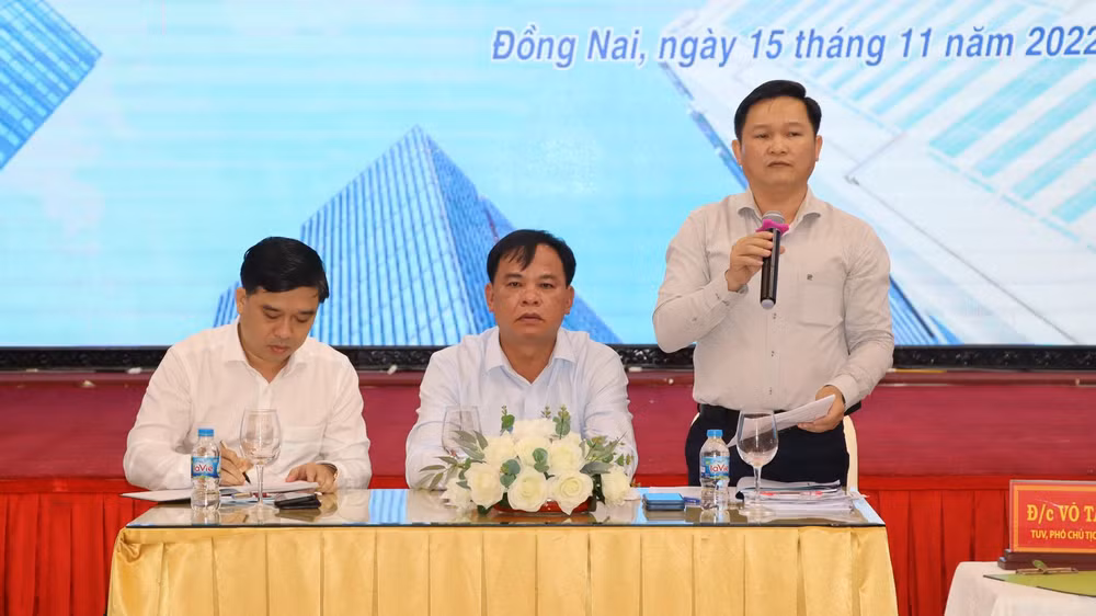Giám đốc Sở Kế hoạch và Đầu tư Đồng Nai Nguyễn Hữu Nguyên trả lời các ý kiến của doanh nghiệp. Giám đốc Sở Kế hoạch và Đầu tư Đồng Nai Nguyễn Hữu Nguyên trả lời các ý kiến của doanh nghiệp.