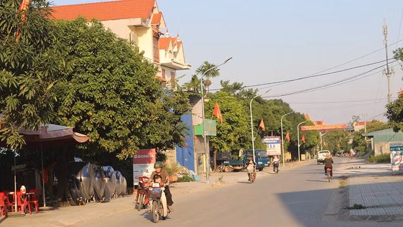 Xây dựng nông thôn mới nâng cao ở xã Chuyên Ngoại, thị xã Duy Tiên.