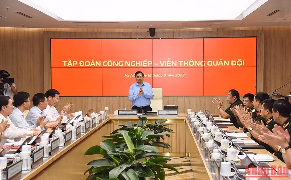 Thủ tướng Phạm Minh Chính chủ trì buổi làm việc với Tập đoàn Công nghiệp-Viễn thông Quân đội (Viettel).
