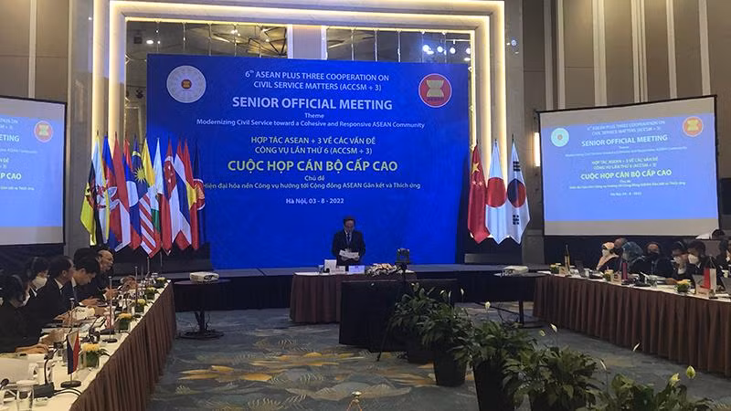 Quang cảnh cuộc họp.