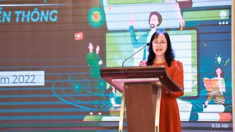 Bà Nguyễn Thị Minh Tâm - Giám đốc chi nhánh Vinamilk Hà Nội chia sẻ tại buổi khai giảng khóa tập huấn. Bà Nguyễn Thị Minh Tâm - Giám đốc chi nhánh Vinamilk Hà Nội chia sẻ tại buổi khai giảng khóa tập huấn.