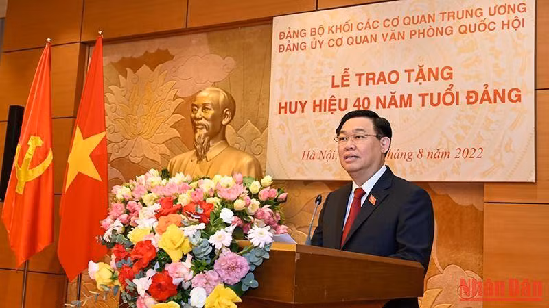 Chủ tịch Quốc hội Vương Đình Huệ phát biểu tại buổi lễ. (Ảnh: DUY LINH)